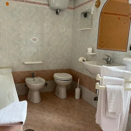 Piccola Mansarda Casa de hóspedes 3*
